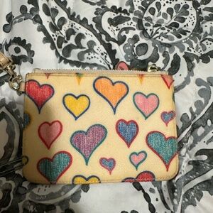 Dooney and Bourke - Heart Print Zip Wristlet Pouch in Cream